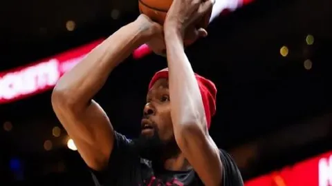 “塞曼巴东客场挑战，8胜5佳绩能否制造惊喜冷门？”